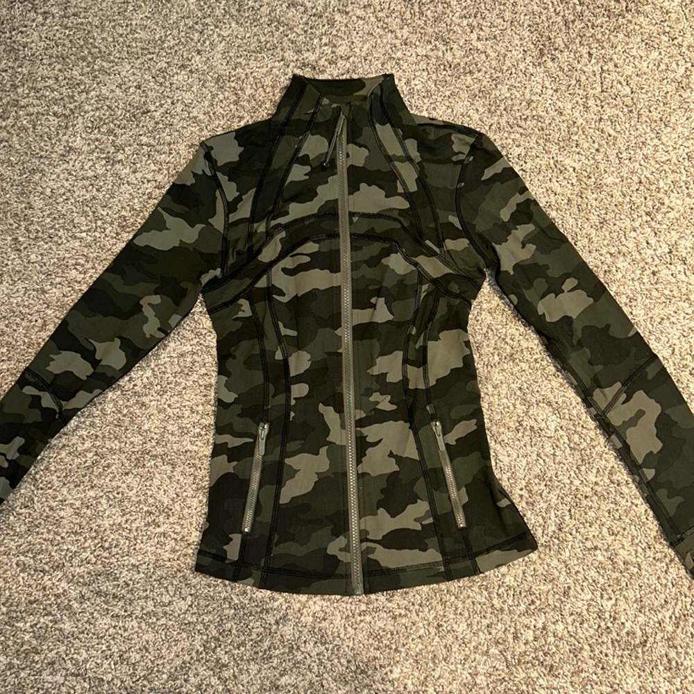 lululemon define jacket luon. camo. size 4.